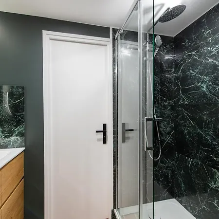 Boutik Boheme - Triplex Monceau パリ